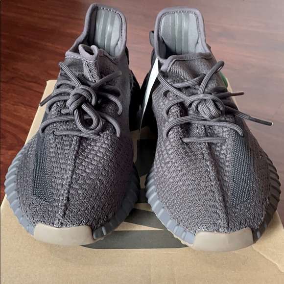 Adidas Yeezy Boost 350 V2 Cinder Size 9